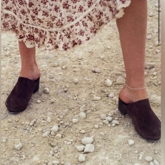 Doen | Anouk Clog | Chocolate Brown Suede | Size 37 - Picture 2 of 12